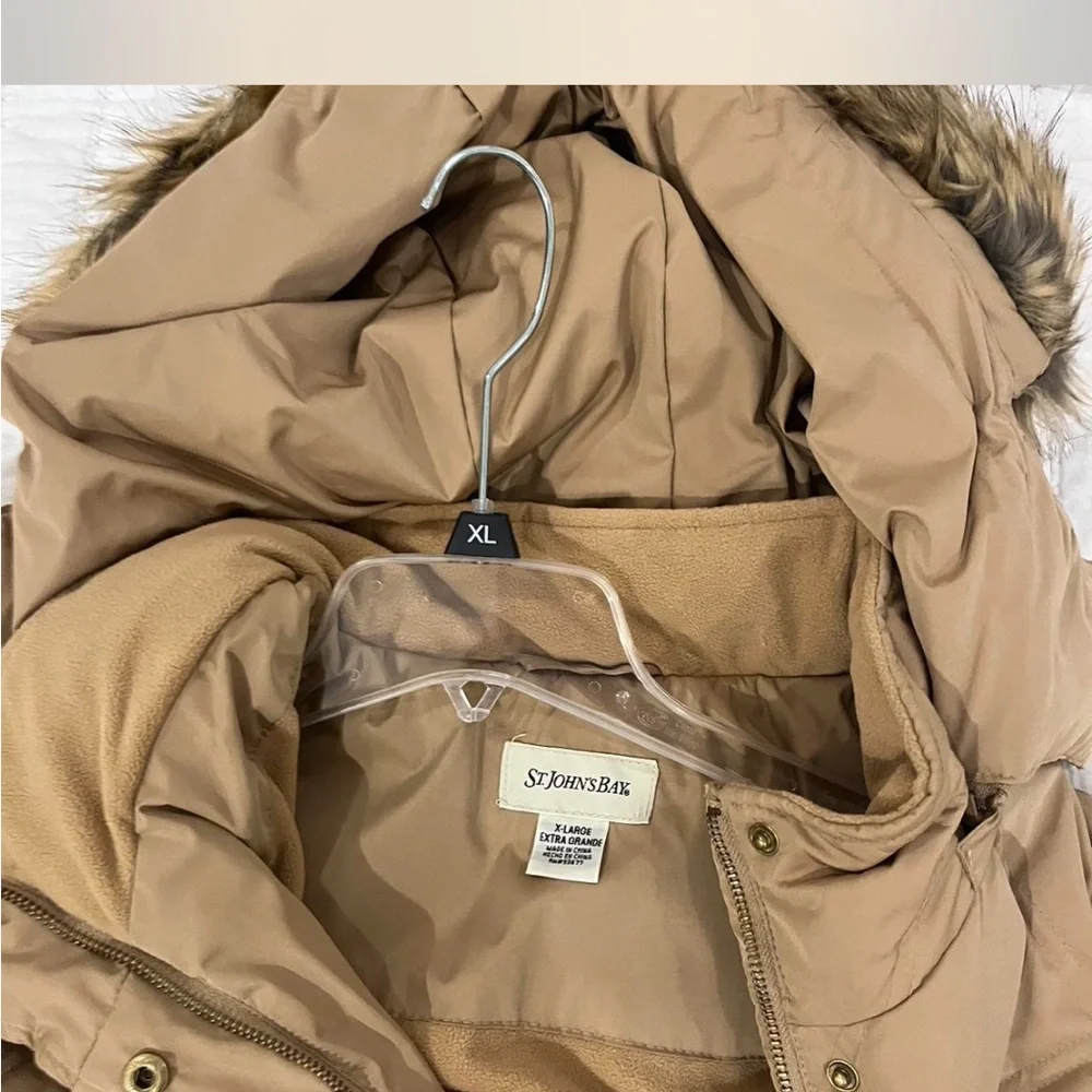 NEW WITH TAG
st johns bay brand PUFFER JACKET WITH DOWN
size XL - Picture 7 of 9